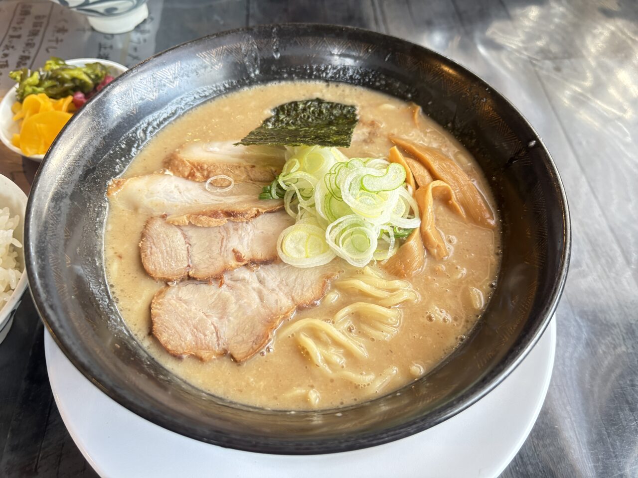 麺山八戸店のラーメン