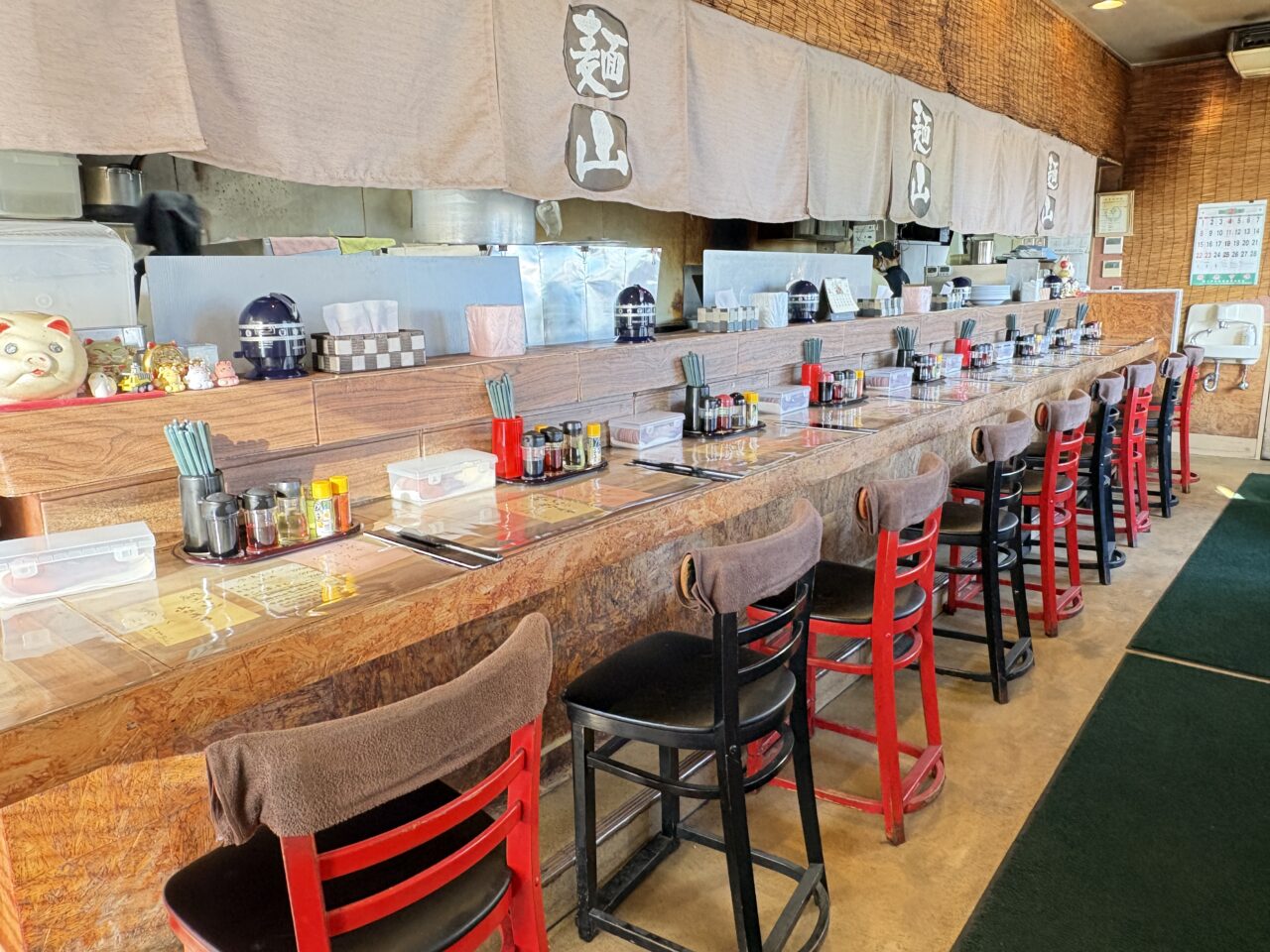 麺山八戸店のラーメン