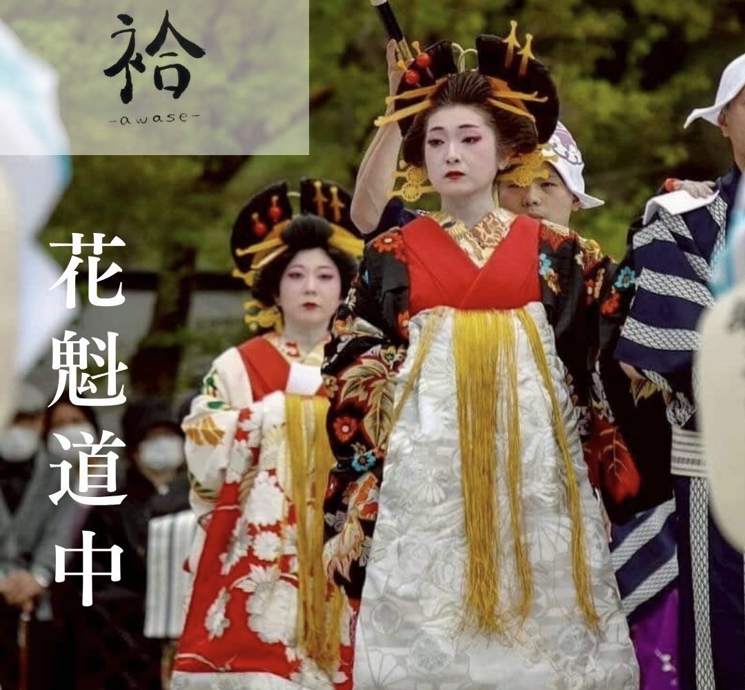 八戸酒類株式会社 八鶴工場 蔵元直売所建物でレトロマルシェ開催